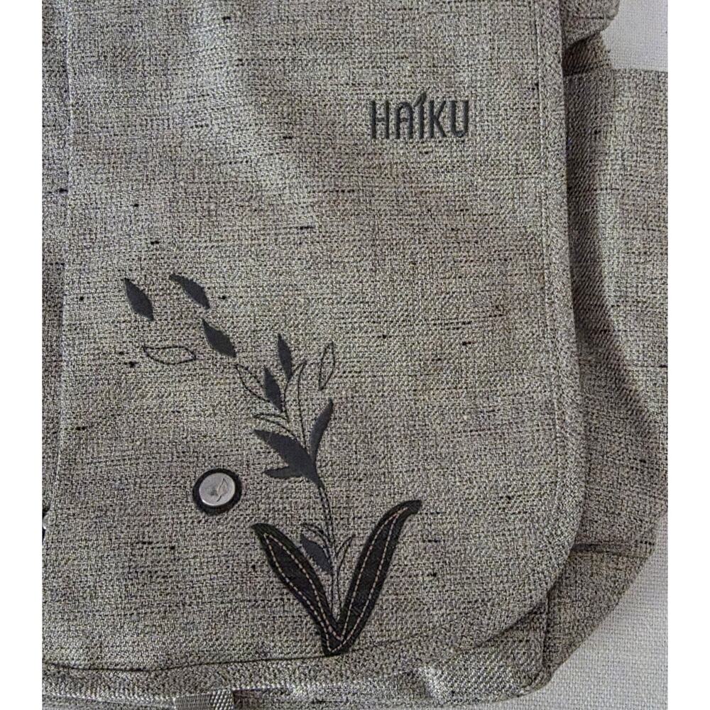 Haiku To Go Convertible Bag Eco-Friendly Messenger Style Crossbody Purse Green - Picture 6 of 11